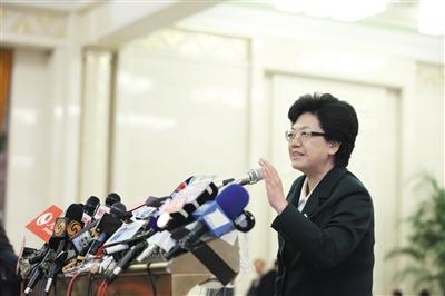 攀岩之路因为有光头佬的陪伴而分外温暖‘开元ky’(图2) ky开元